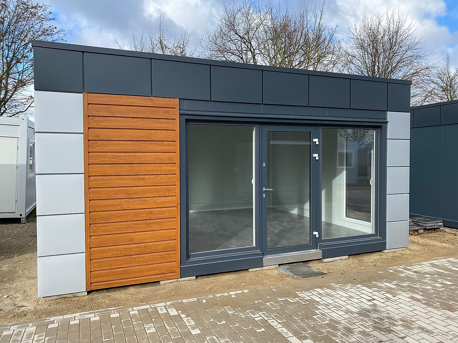 Premium Bürocontainer 6,00 × 5,00 m (Pavillon)